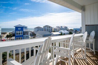 1418 Canal Dr in Carolina Beach, NC - Building Photo - Building Photo