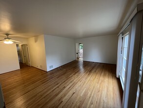 205 N Baldwin Ave in Sierra Madre, CA - Building Photo - Building Photo