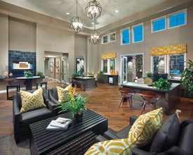 Artisan Apartments at East Village in Oxnard, CA - Foto de edificio - Building Photo