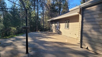 18449 Shasta Dam Way in Nevada City, CA - Building Photo - Building Photo