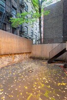 321 E 10th St, Unit 1E in New York, NY - Building Photo