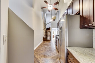 1802 N Sheffield Ave, Unit R in Chicago, IL - Building Photo - Building Photo