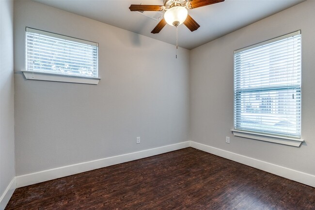 4323 Dickason Ave in Dallas, TX - Building Photo - Building Photo