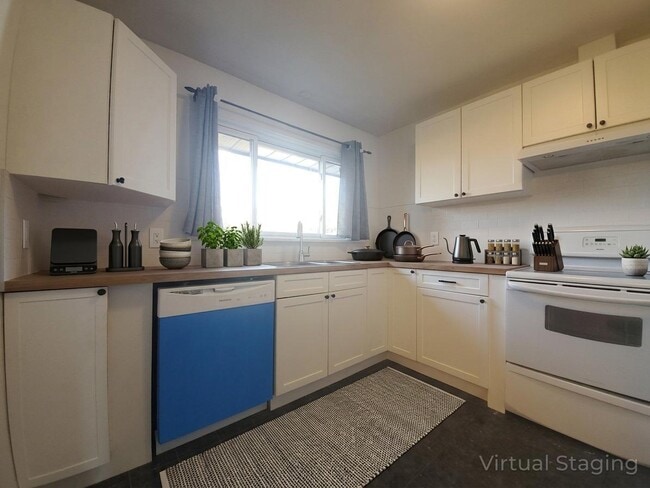 property at 22 Hyde Park Av