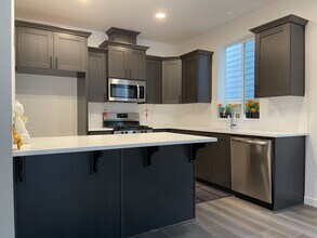 828 S 24th Ave in Cornelius, OR - Building Photo - Building Photo