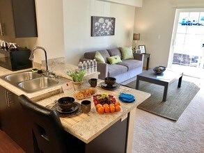 Taylor Creek Apartments in Seattle, WA - Foto de edificio - Building Photo