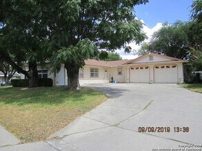 7234 Marble Creek Dr in San Antonio, TX - Building Photo - Building Photo