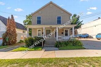 1308 Leonard St NW in Grand Rapids, MI - Building Photo - Building Photo