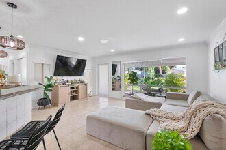 101 SE 13th St in Deerfield Beach, FL - Building Photo - Building Photo