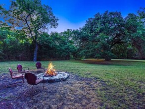 9304 Flintrock Cir in Austin, TX - Building Photo - Building Photo