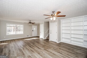 112 Creekview Dr in Woodstock, GA - Building Photo - Building Photo