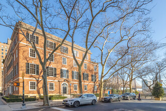 3 Sutton Pl in New York, NY - Foto de edificio - Building Photo