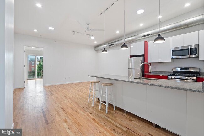 property at 1215 N Hancock St