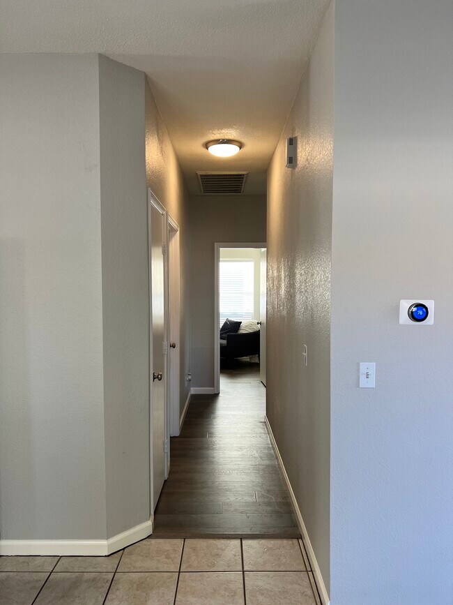 1280 S Bridgegate Dr in Gilbert, AZ - Building Photo - Building Photo
