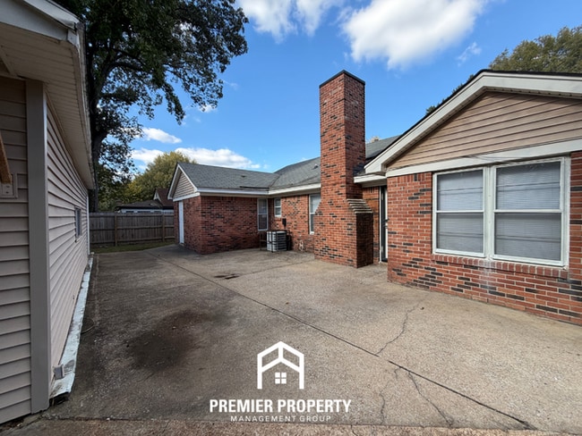 1493 Rebecca St in Memphis, TN - Building Photo - Building Photo