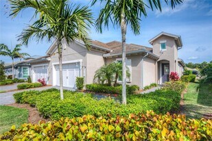 5743 Highbourne Dr in Naples, FL - Building Photo