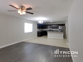 771 W Silver Reef Dr in Casa Grande, AZ - Building Photo - Building Photo
