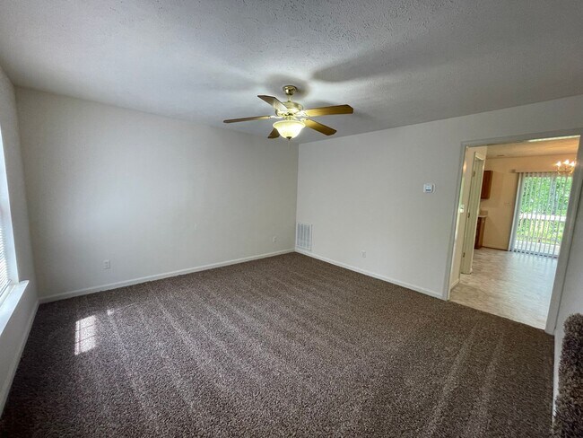 1206 Long Meadows Dr-Unit -Apt. 3 in Lynchburg, VA - Building Photo - Building Photo