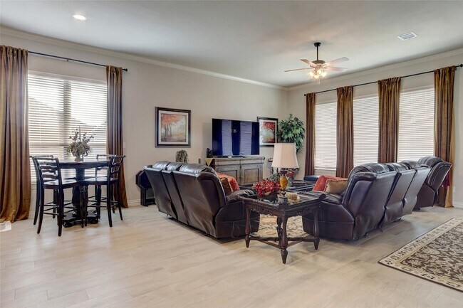 207 Michael Dr in Princeton, TX - Building Photo - Building Photo