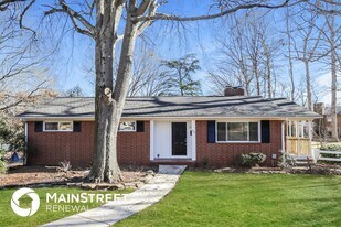 1521 Drumcliffe Rd SW in Winston-Salem, NC - Building Photo