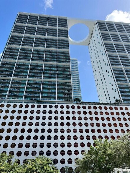 55 SE 6th St, Unit 1207 in Miami, FL - Foto de edificio