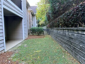 210 Fountainhead Ln in Fayetteville, NC - Building Photo - Building Photo