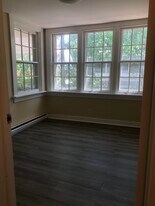 130 Court St in Plattsburgh, NY - Building Photo