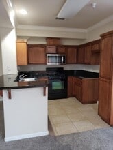 2177 Tuscany Way in Redding, CA - Building Photo - Building Photo