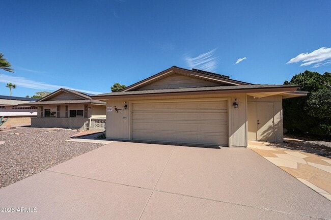 9821 N 110th Ave in Sun City, AZ - Building Photo - Building Photo