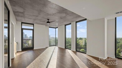 124 E Kingston Ave, Unit C1-B in Charlotte, NC - Building Photo - Building Photo