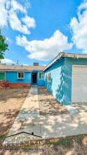 2816 Occidental St in Bakersfield, CA - Building Photo - Building Photo