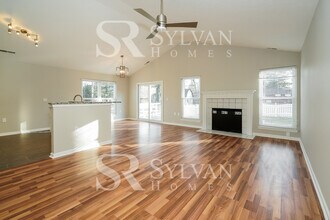 1169 Runningbrook Ct in Avon, IN - Building Photo - Building Photo