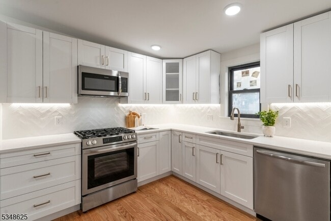 167 Harrison Ave in Montclair, NJ - Building Photo - Building Photo