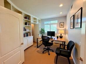 158 Midbury Hill Rd in Newbury Park, CA - Building Photo - Building Photo