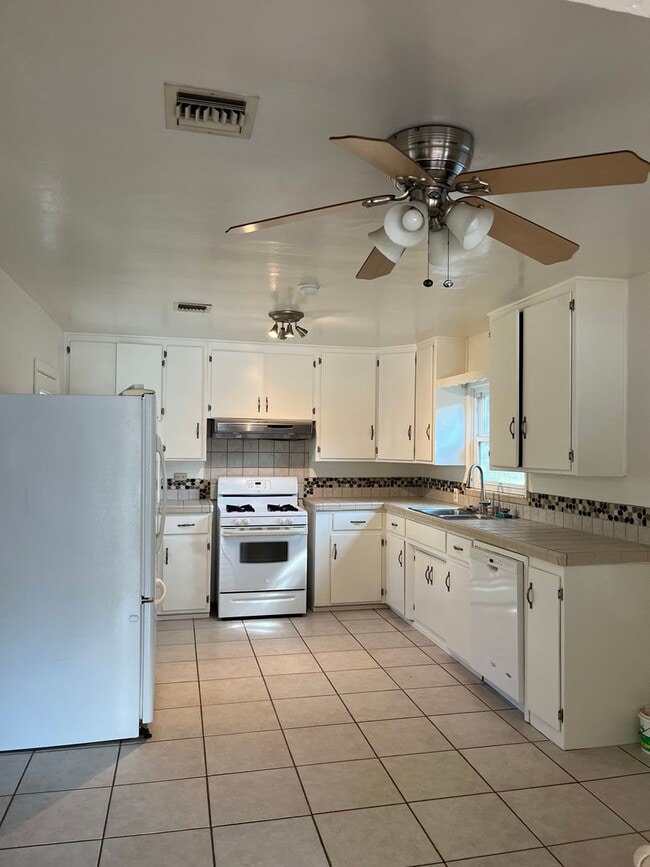 4519 Mataro Dr in San Diego, CA - Building Photo - Building Photo