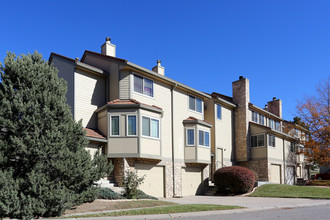 Columbine Meadows in Littleton, CO - Foto de edificio - Building Photo