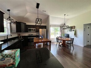 904 E McCann Rd in Rogers, AR - Building Photo - Building Photo