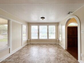 1114 W Congress St in Lafayette, LA - Building Photo - Building Photo