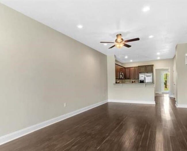 1974 Midyette Rd, Unit 1211 in Tallahassee, FL - Foto de edificio - Building Photo