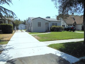 926 Campus Ave, Unit 1 (front) in Redlands, CA - Foto de edificio - Building Photo
