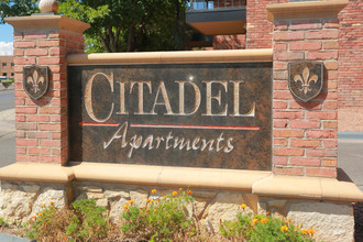 The Citadel in El Paso, TX - Foto de edificio - Building Photo