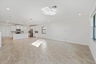 1321 Whitcombe Dr in Royal Palm Beach, FL - Building Photo - Building Photo