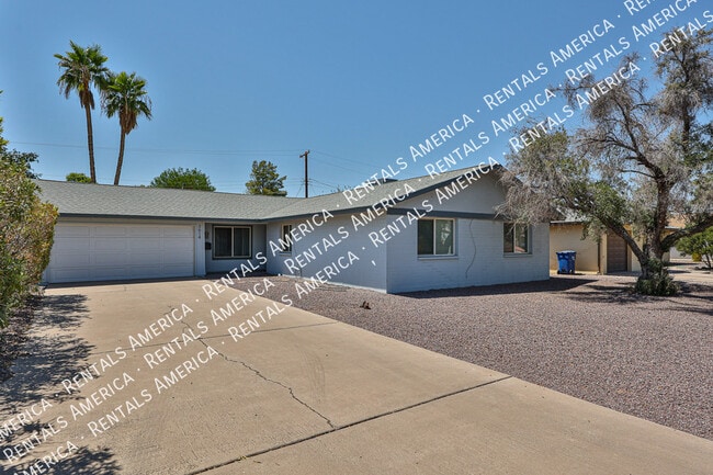 property at 3614 S Newberry Rd