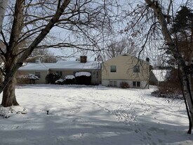 32 Forest Rd in Wolfeboro, NH - Building Photo