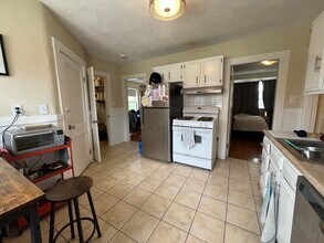 60 Litchfield St, Unit 2nd in Boston, MA - Building Photo - Building Photo