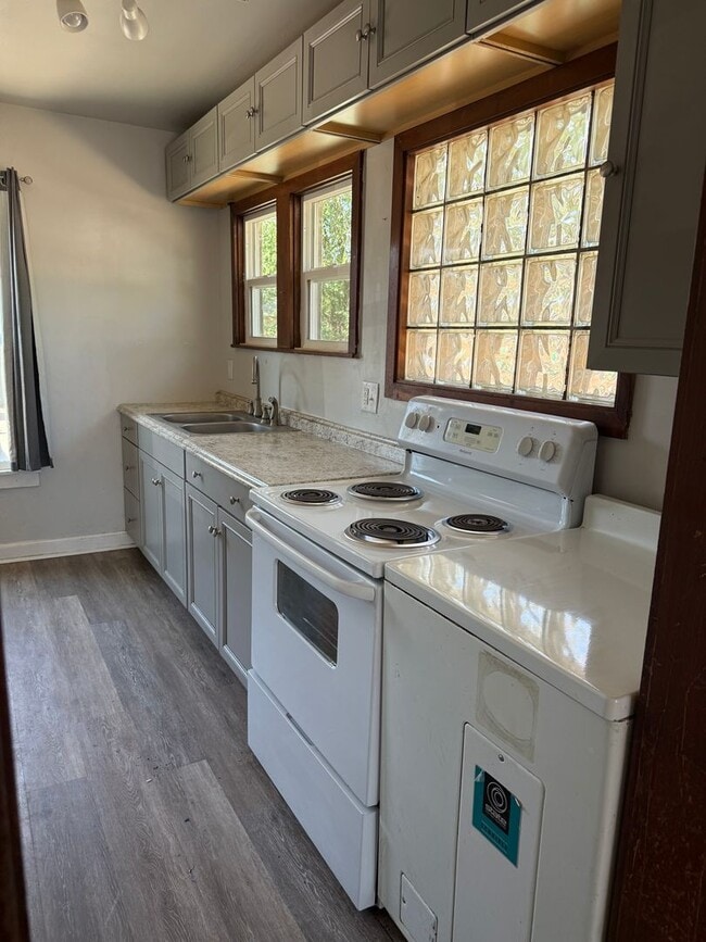 property at 1022-1022 G St