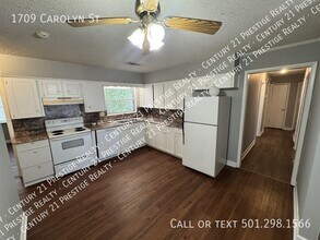 1709 Carolyn St in Jacksonville, AR - Building Photo - Building Photo