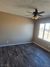 305 N 10th St in Las Vegas, NV - Building Photo - Building Photo