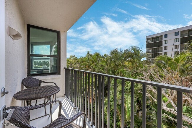 property at 10562 Gulf Shore Dr