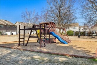 4745 Beacon Ridge Ln in Flowery Branch, GA - Building Photo - Building Photo